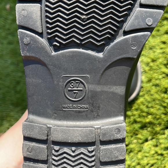 Ankle Rain Booties - Picture 8 of 10